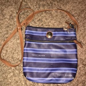 Tommy Hilfiger crossbody purse